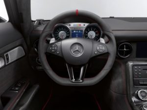 SLS AMG Coupe Black Series Cockpit mit Bang & Olufsen BeoSound System